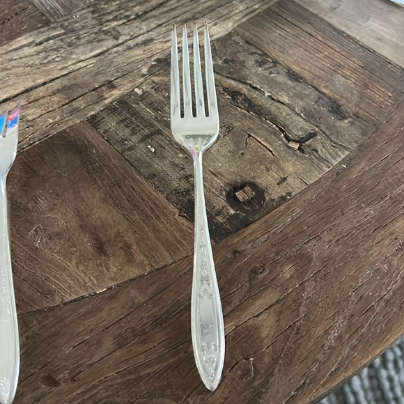 Vintage Oneida 5 pc Flatware set: - Picture 11 of 16